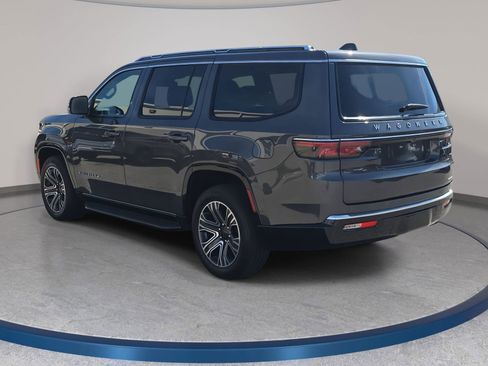 Used 2024 Jeep Wagoneer Series II image 7