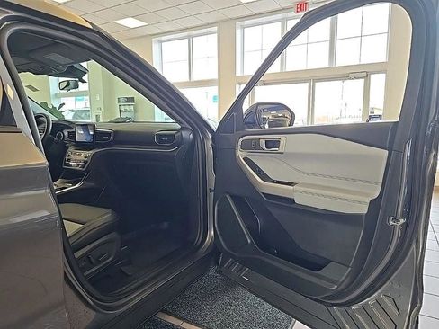 Used 2023 Ford Explorer XLT w/ Equipment Group 202A image 34