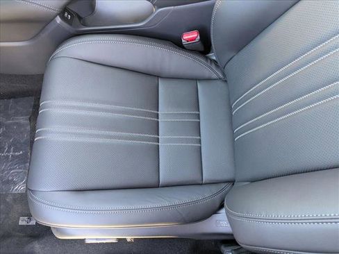 New 2026 Honda HR-V EX-L image 4