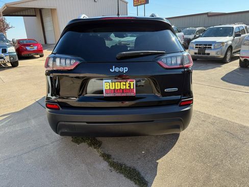 Used 2020 Jeep Cherokee Latitude image 6