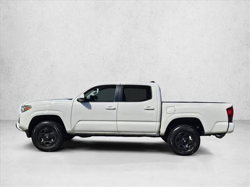 Used 2021 Toyota Tacoma SR w/ SR Convenience Package image 3