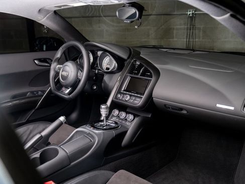 Used 2015 Audi R8 V8 AWD/4WD image 25