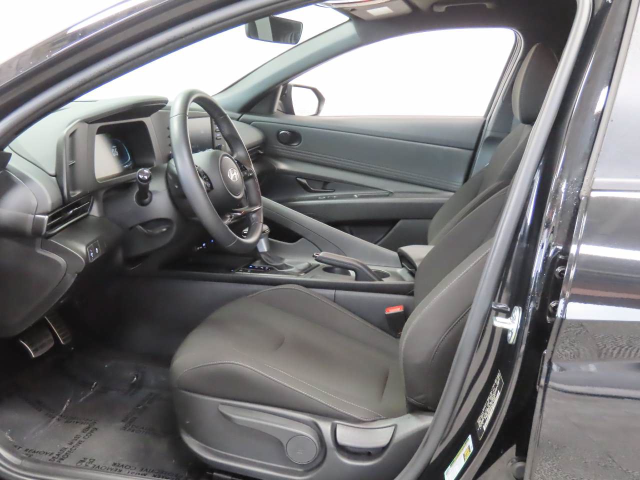 Used 2026 Hyundai Elantra Sport FWD image 15