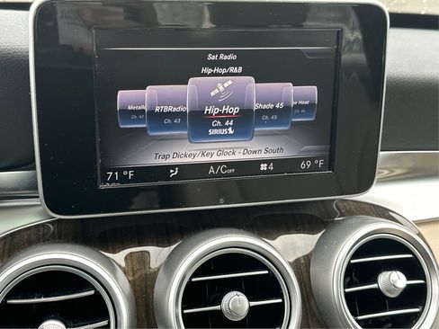 Used 2015 Mercedes-Benz C 300 4MATIC Sedan image 48