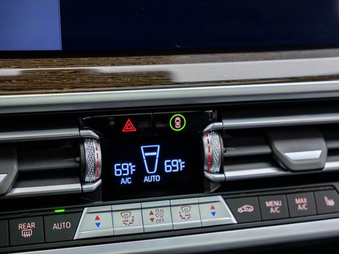 Used 2023 BMW X3 xDrive30i w/ Premium Package image 31