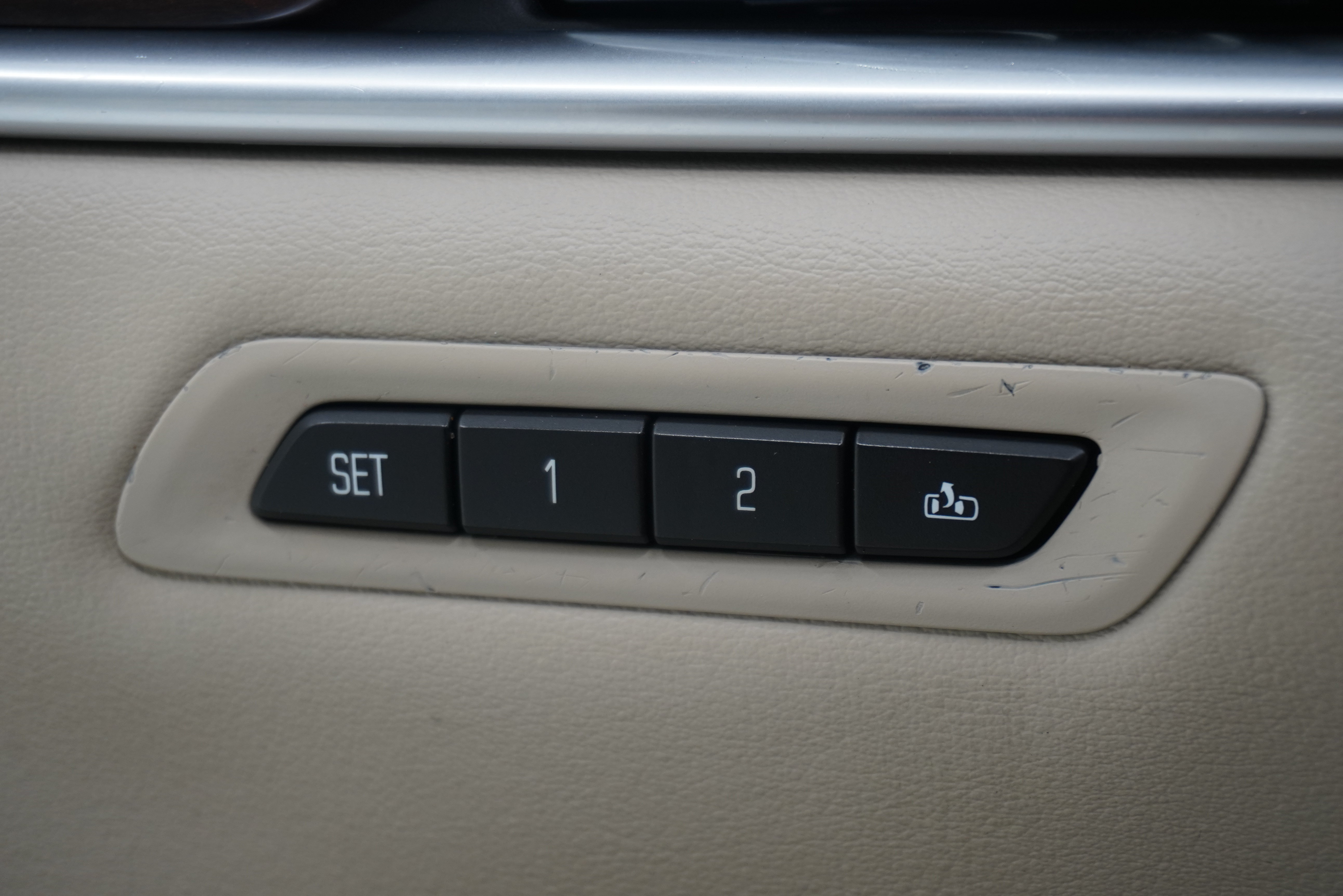 Used 2014 Cadillac XTS Premium w/ Driver Assist Package FWD image 15