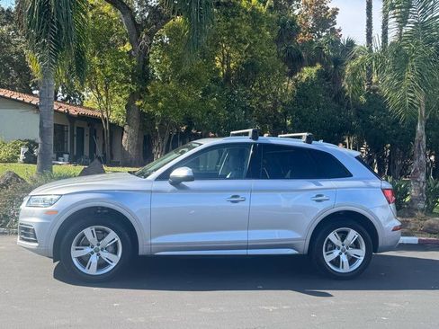 Used 2018 Audi Q5 2.0T Premium image 2
