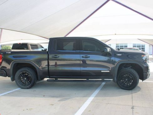 Used 2022 GMC Sierra 1500 Elevation w/ Elevation Premium Package AWD/4WD image 8