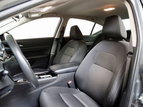 Used 2024 Nissan Altima 2.5 SV image 20