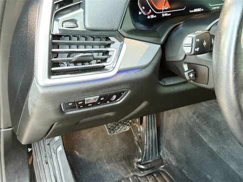 Used 2021 BMW X6 xDrive40i w/ Premium Package 2 image 11