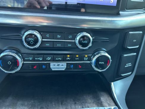 Used 2023 Ford F150 Lariat w/ Max Trailer Tow Package AWD/4WD image 27