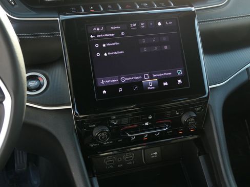 Used 2025 Jeep Grand Cherokee Altitude image 16