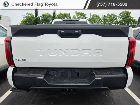 Used 2022 Toyota Tundra SR5 w/ SR5 Convenience Package AWD/4WD image 5