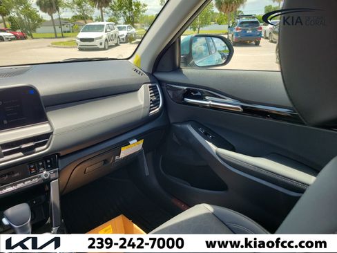 New 2026 Kia Seltos EX FWD image 16