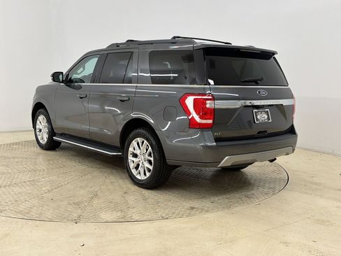 Used 2020 Ford Expedition XLT w/ Equipment Group 202A RWD image 3