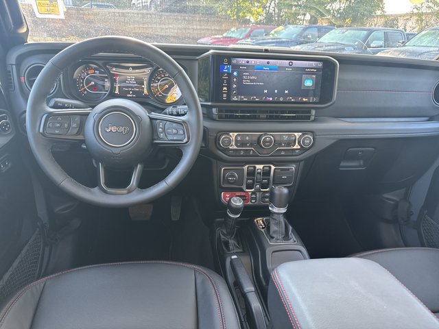 Certified 2025 Jeep Wrangler Unlimited Rubicon w/ Convenience Group AWD/4WD image 26