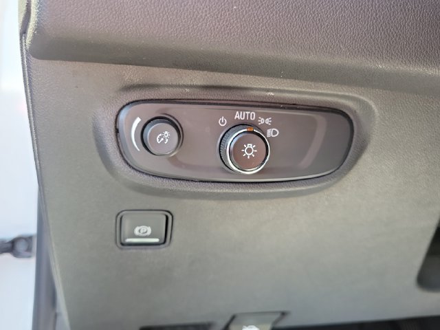 Used 2020 GMC Terrain SLE w/ Elevation Edition FWD image 12