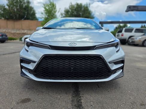 Used 2025 Toyota Corolla SE image 2