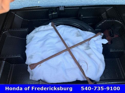 Used 2017 Chevrolet Cruze LT w/ Convenience Package image 21