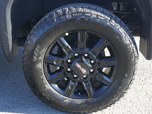 New 2026 GMC Sierra 2500 AT4 w/ AT4 Premium Plus Package image 12