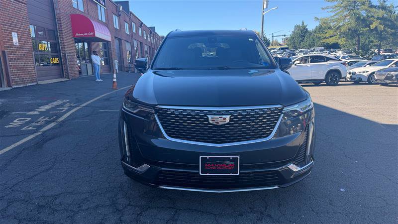 Used 2022 Cadillac XT6 Premium Luxury AWD/4WD image 3
