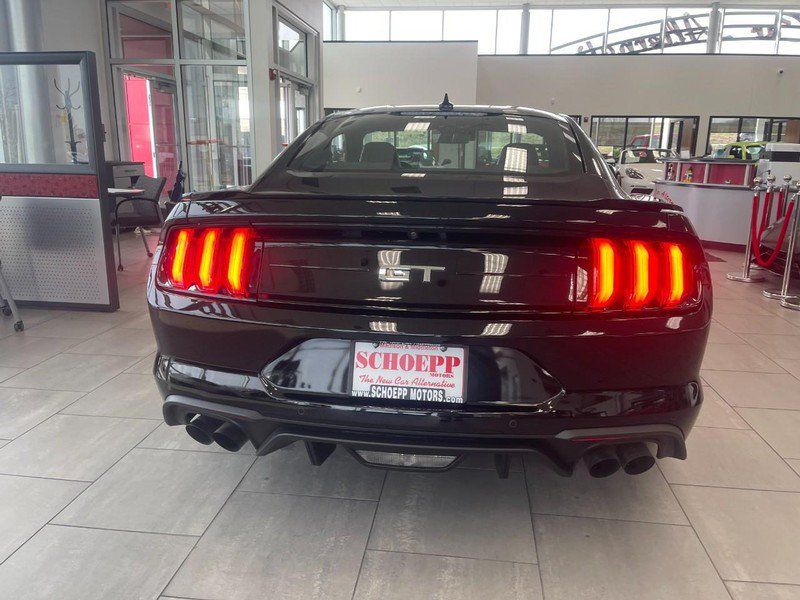Used 2022 Ford Mustang GT Premium RWD image 4