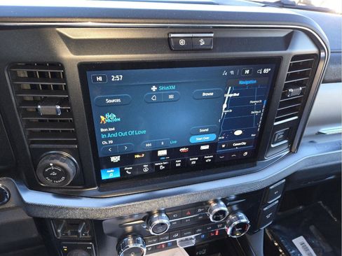 Used 2025 Ford F350 Platinum image 17