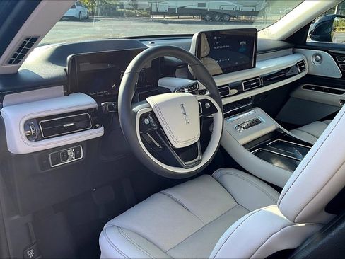 New 2025 Lincoln Aviator Reserve w/ Equipment Group 201A image 6