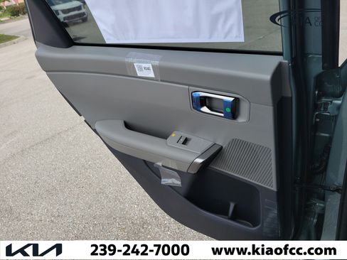 New 2027 Kia Seltos S FWD image 13