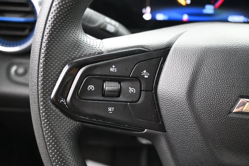 Used 2024 Chevrolet Trax LT FWD image 19