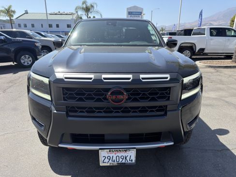 Used 2026 Nissan Frontier PRO-4X AWD/4WD image 3