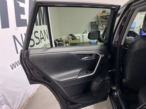 Used 2022 Toyota RAV4 Limited AWD/4WD image 23