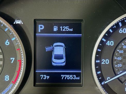 Used 2020 Hyundai Elantra SE image 15