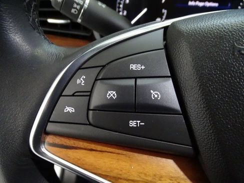 Used 2022 Cadillac XT5 Premium Luxury image 7