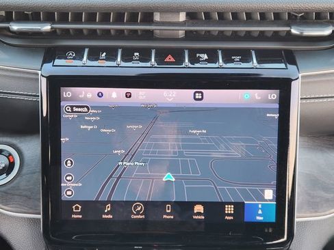 Certified 2024 Jeep Grand Cherokee L Limited image 16