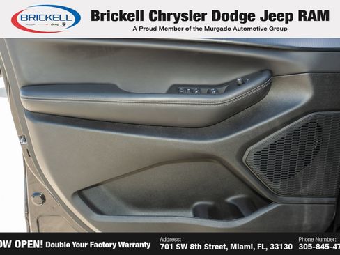 Used 2025 Jeep Grand Cherokee L Altitude AWD/4WD image 15