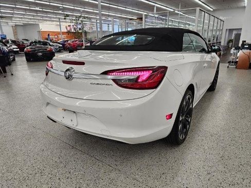 Used 2019 Buick Cascada Premium image 4
