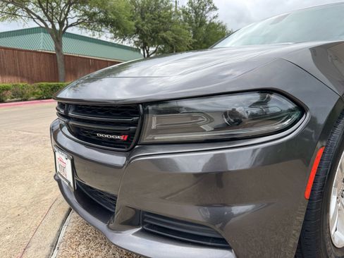 Used 2022 Dodge Charger SXT w/ Leather Interior Group image 4