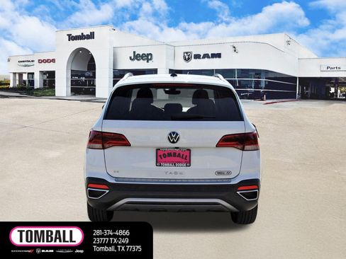 Used 2022 Volkswagen Taos SE image 6
