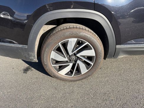 Used 2025 Volkswagen Atlas SEL image 23