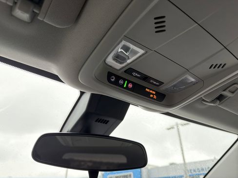 Used 2023 Chevrolet Equinox LT image 27