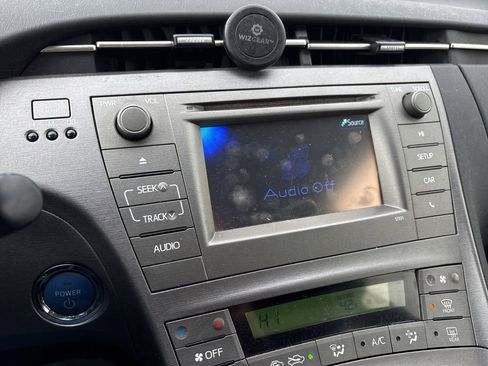 Used 2015 Toyota Prius Two image 22