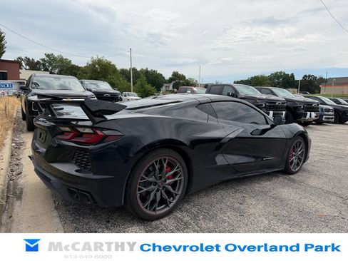 Used 2024 Chevrolet Corvette Stingray Premium Cpe RWD image 3