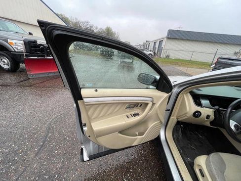 Used 2014 Ford Taurus SEL AWD/4WD image 22