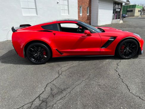 Used 2015 Chevrolet Corvette Z06 w/ 3LZ Preferred Equipment Group image 22