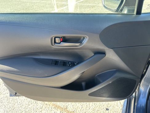 Used 2025 Toyota Corolla LE image 21