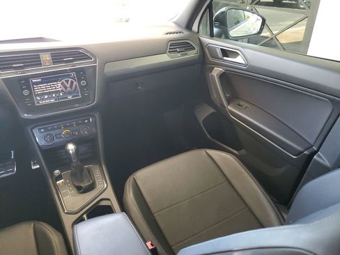 Used 2019 Volkswagen Tiguan SEL Premium R-Line FWD image 17