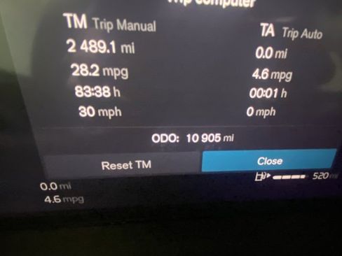 Used 2025 Volvo XC40 B5 Core image 16