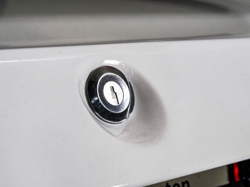 Used 1993 Ford Mustang GT image 38