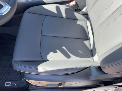 New 2025 Audi Q3 2.0T Premium image 14